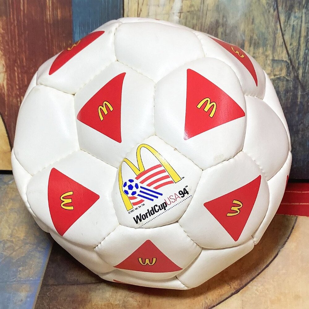 VINTAGE OFFICIAL MCDONALD'S WORLD CUP '94 SOCCER BALL YOUTH SIZE 4 SPORTS GAME